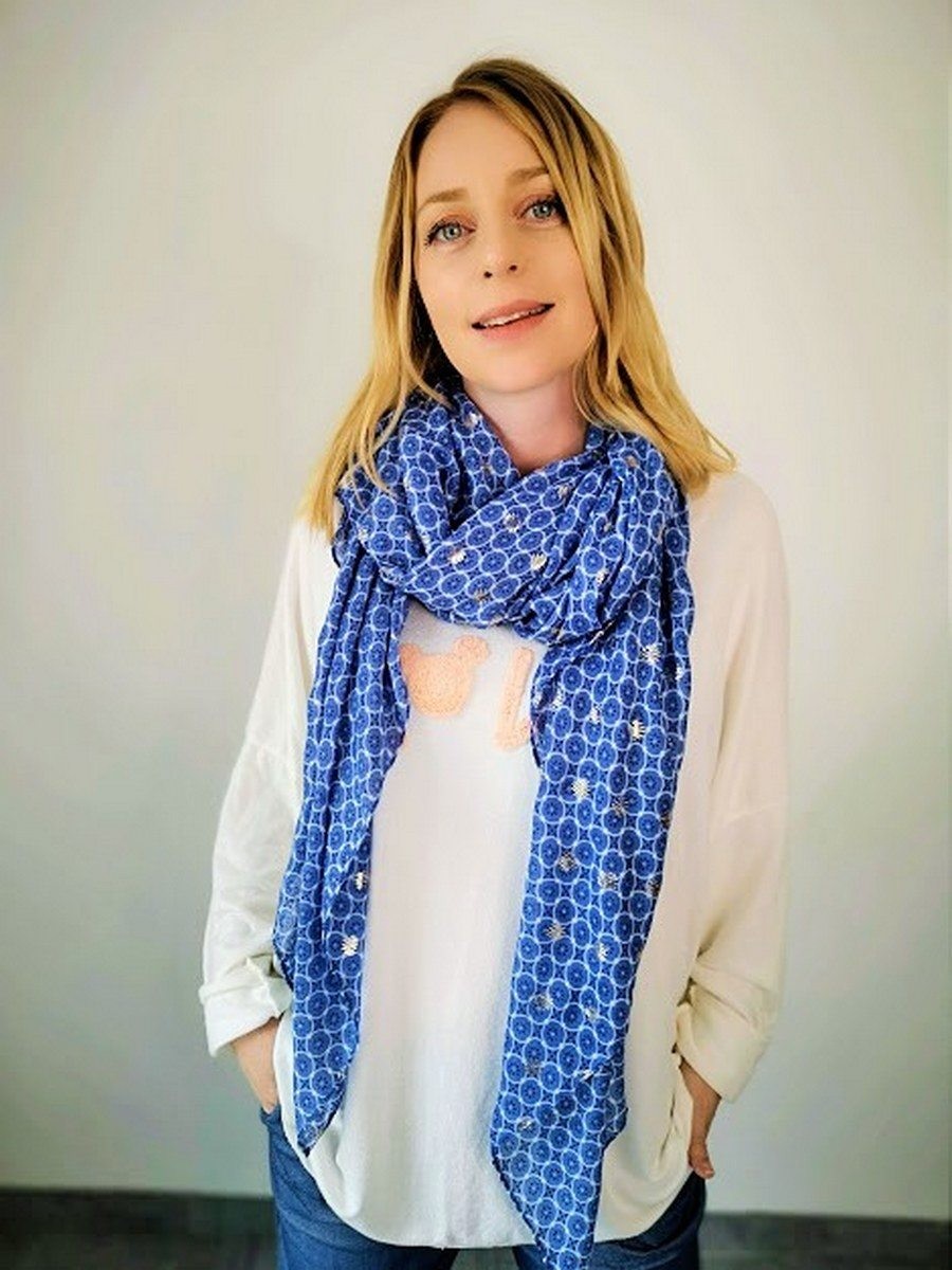 Foulard bleu ciel l 1 vue de face l Tilleulmenthe boutique de mode femme Foulard bleu ciel l 1 vue de face l Tilleulmenthe boutique de mode femme
