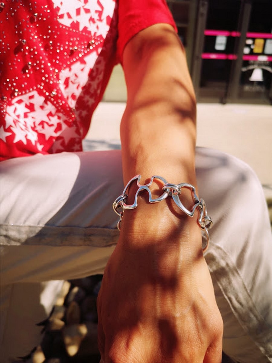 Bracelet Ciclon collection inimitable l 1 vue porté l Tilleulmenthe boutique de mode femme Bracelet Ciclon collection inimitable l 1 vue porté l Tilleulmenthe boutique de mode femme