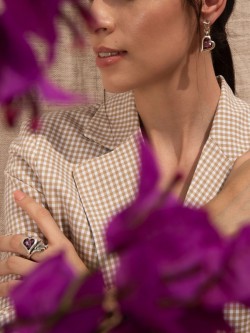 Boucles d'oreilles Dormeuse Ciclon / Sawrovski en forme de coeur | 1 vue portée | Tilleulmenthe boutique de mode femme en ligne