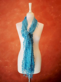 Foulard Breloques 1 | La mode au féminin prêt à porter femmes vêtements originaux fashion dernières tendances