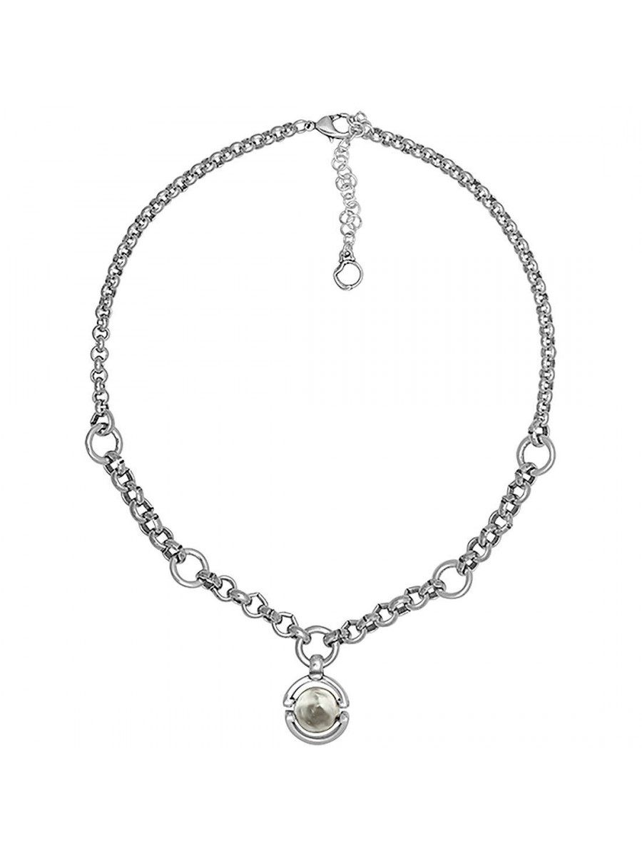 Collier avec détail perles couleur argent | 4 vue collier de face | Tilleulmenthe boutique de mode femme en ligne