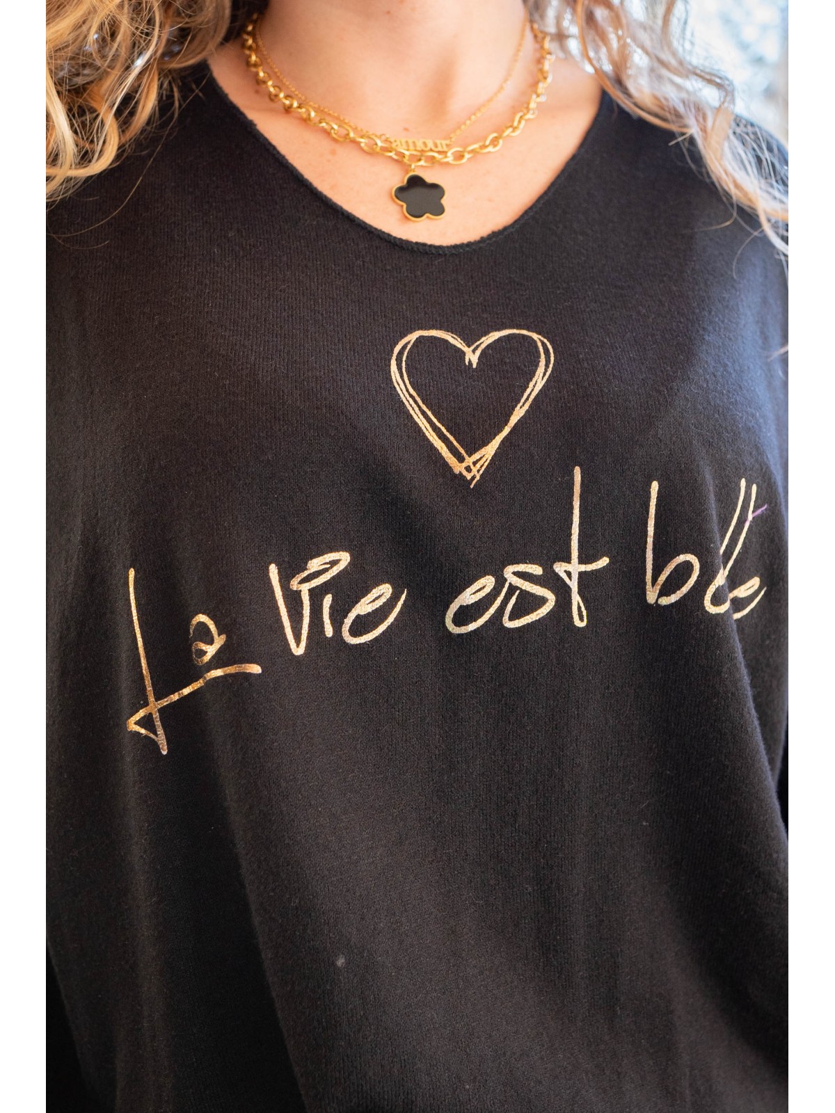La vie est belle t.shirt noir l 3 vue détail des inscriptions l Tilleulmenthe boutique de mode femme en ligne