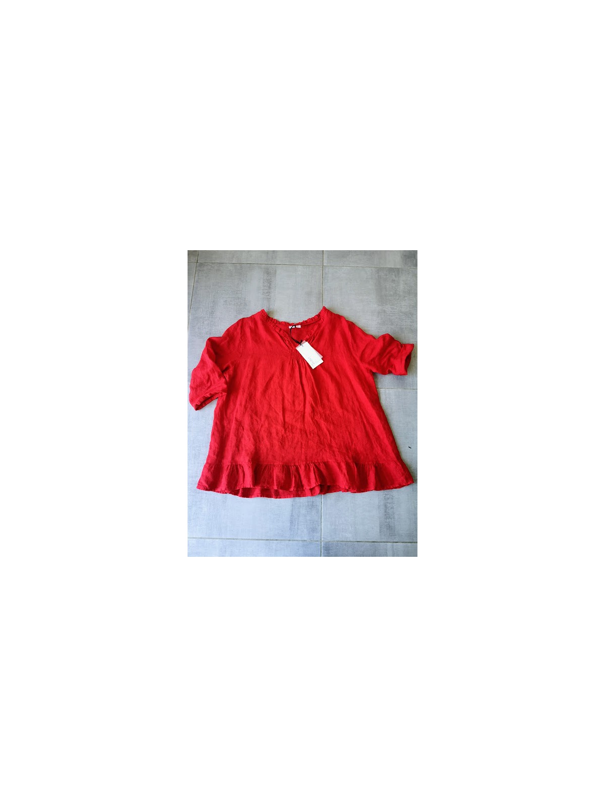 Blouse oversize lin rouge manche mi-longues l 4 vue blouse au sol l Tilleulmenthe boutique de mode femme en ligne