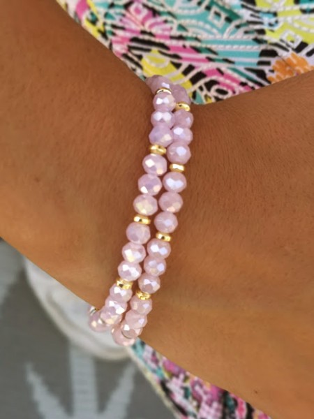 Bijoux bracelet avec perles rose clair et bouddha doré | 2 vue portée de dos | Tilleulmenthe boutique de mode femme en ligne