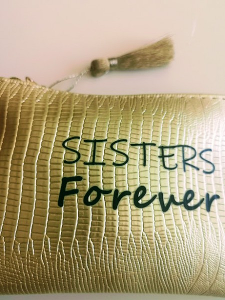 Pochette Sister dorée Forever | 2 vue de face rapprochée | Tilleulmenthe boutique de mode femme en ligne