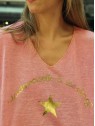 T-shirt Mademoiselle à la plage gris foncé inscriptions jaunes | 1 vue de face | Tilleulmenthe boutique de mode femme en ligne