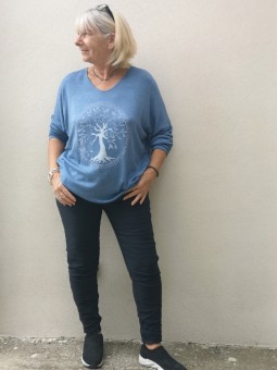 pull gris bleu manches longues a motifs | 1 vue porte |  tilleulmenthe mode boutique de vetements femme en ligne