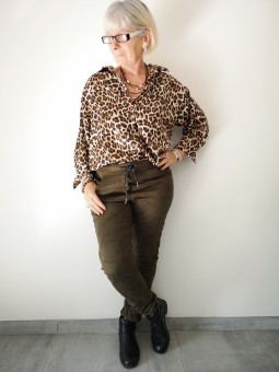 Chemise motifs léopard manches longues l 1 vue portée entière l  Tilleulmenthe mode boutique de vêtements femme en ligne