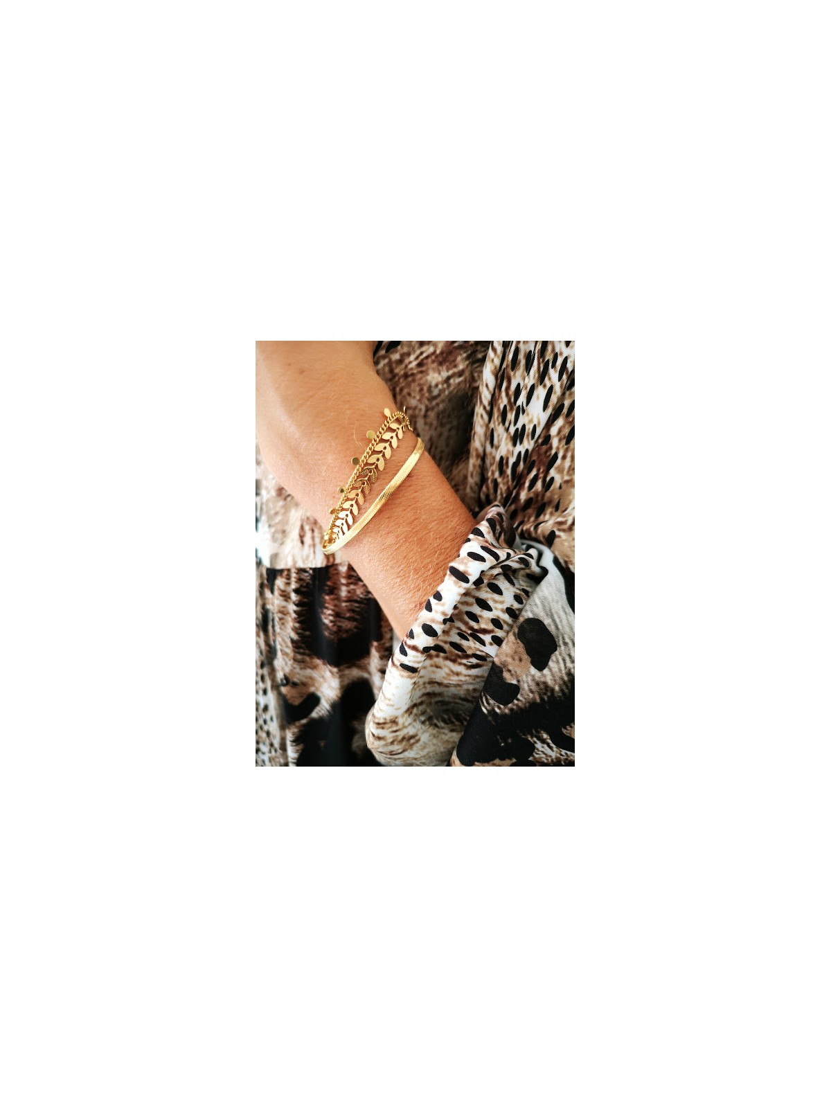 Bracelet 3 rangs dorés l 1 vue porté l Tilleulmenthe mode boutique de vêtements femme en ligne