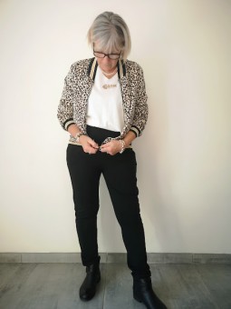 Blouson imprimé léopard l 1 vue porté l Tilleulmenthe mode boutique de vêtements femme en ligne