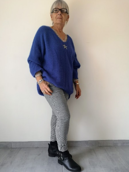 Pull bleu électrique manches longues l 1 vue de face l Tilleulmenthe mode boutique de vêtements femme en ligne
