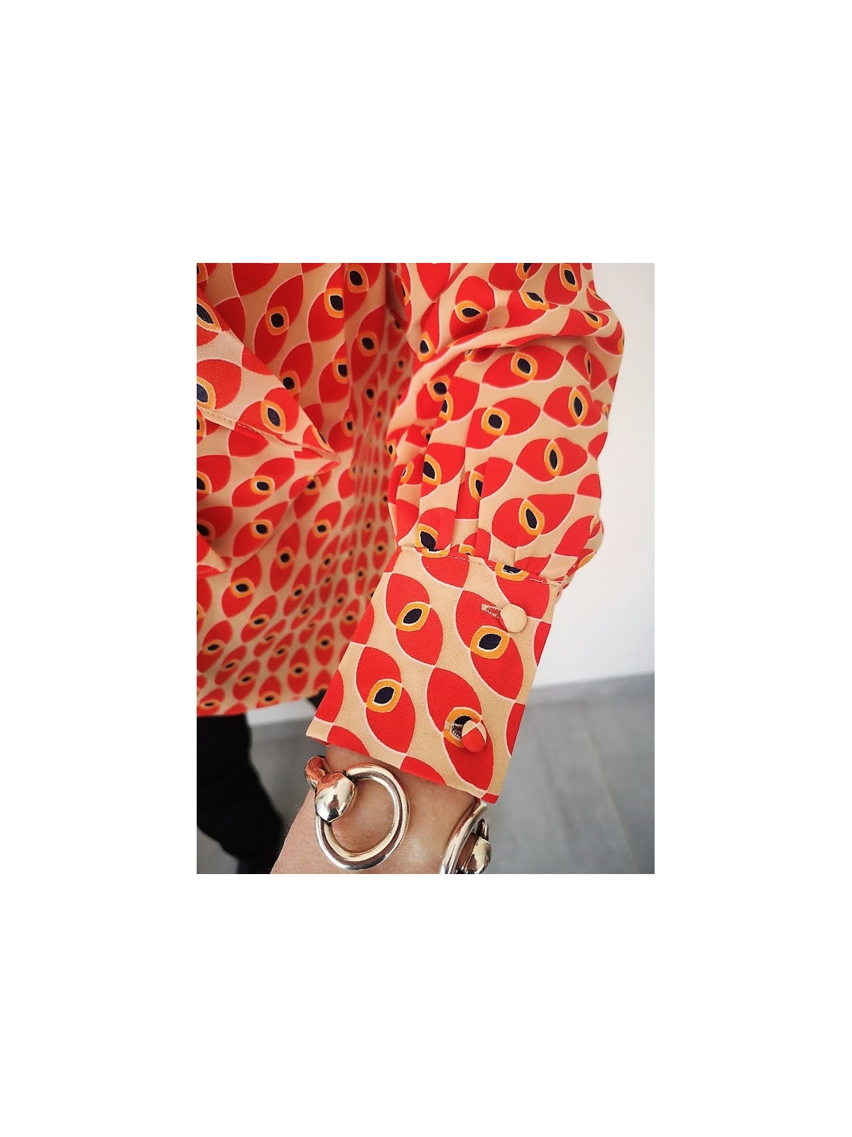 Blouse ample à motifs oranges l 4 vue manche l Tilleulmenthe mode boutique de vêtements femme en ligne