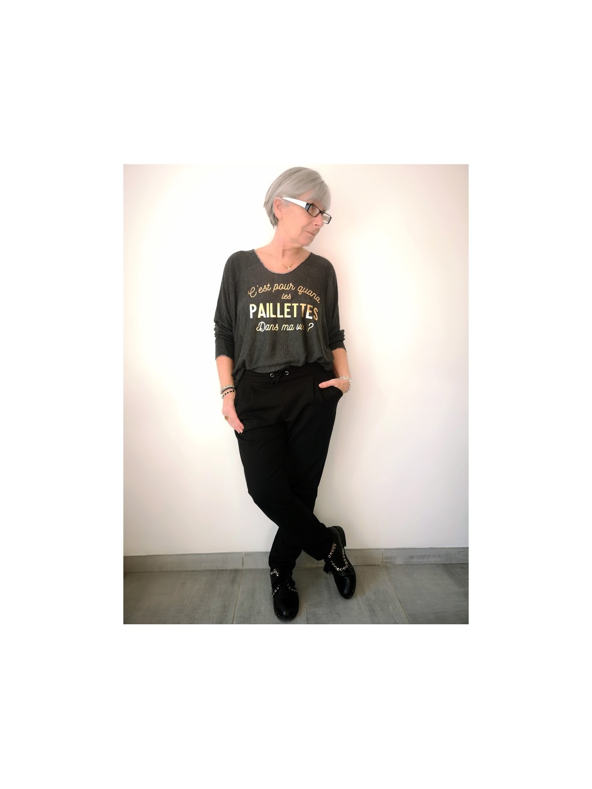 T-shirt manches longues noir et doré l 1 vue porté l Tilleulmenthe mode boutique de vêtements femme en ligne