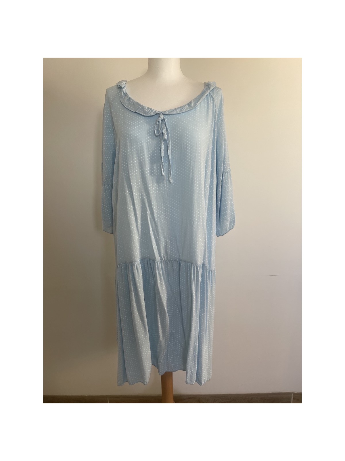 Robe tunique bleu à poids blancs l 1 vue de face l Tilleulmenthe mode boutique de vêtements femme en ligne