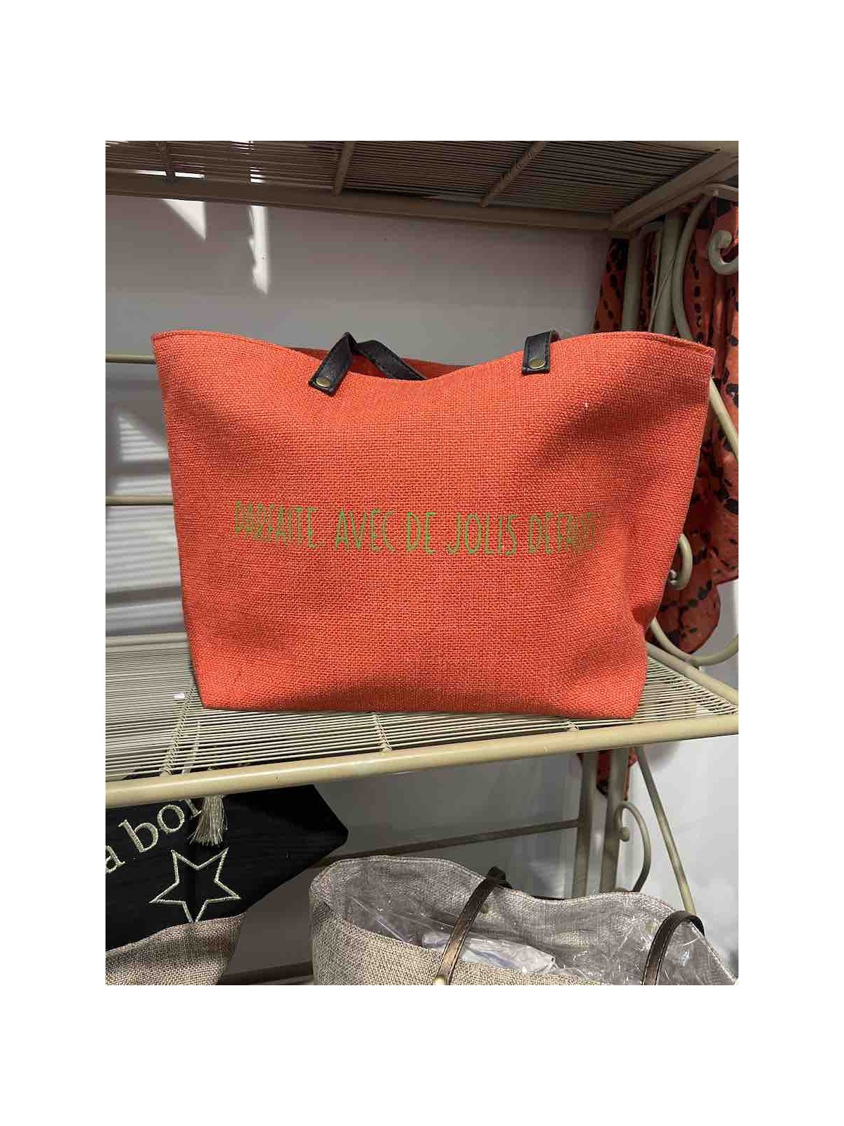 Sac à main orange avec inscriptions vertes l 1 vue de face l Tilleulmenthe mode boutique de vêtements femme en ligne