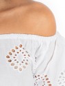 Blouse oversize blanche manches longues l 5 vue détaille encolure l Tilleulmenthe mode boutique de vêtements femme en ligne