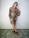 Robe imprimé leopard manches longues et col V l 2 vue porte l Tilleulmenthe mode boutique de prêt à porter femme
