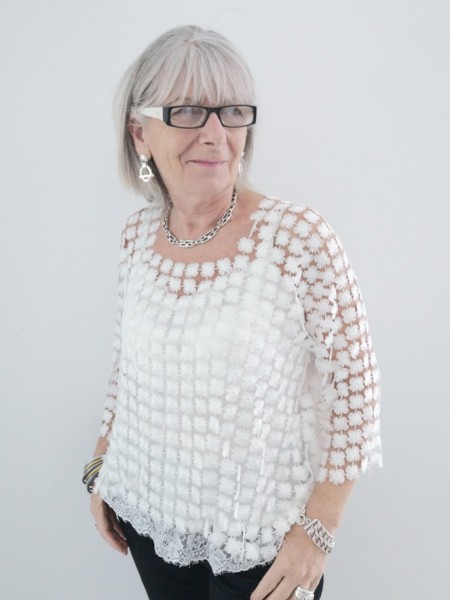 Top blanc à motif fleurs l 1 vue porté l Tilleulmenthe mode boutique de vêtements femme en ligne