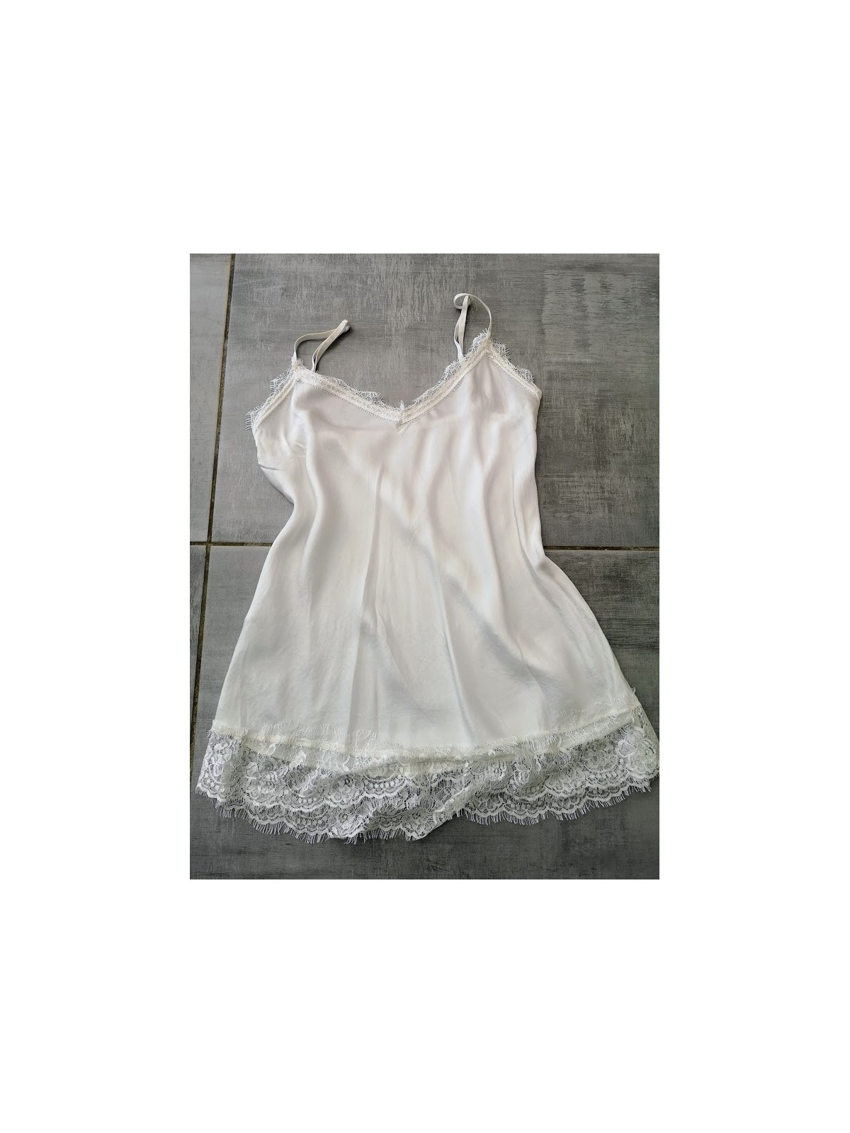Caraco à bretelles réglables blanc l 3 vue de face l Tilleulmenthe mode boutique de vêtements femme en ligne