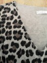 Pull fin imprimé léopard noir brun crème l 4 vue encolure v l Tilleulmenthe mode boutique de vêtements femme en ligne