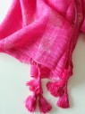 Foulard pompons avec couleur fuchsia l 2 vue pompons colorés l Tilleulmenthe mode boutique de vêtements femme en ligne