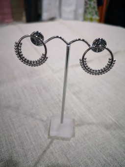 Boucles d'oreilles argentées avec perles l 1 vue bijou l Tilleulmenthe mode boutique de vêtements femme en ligne