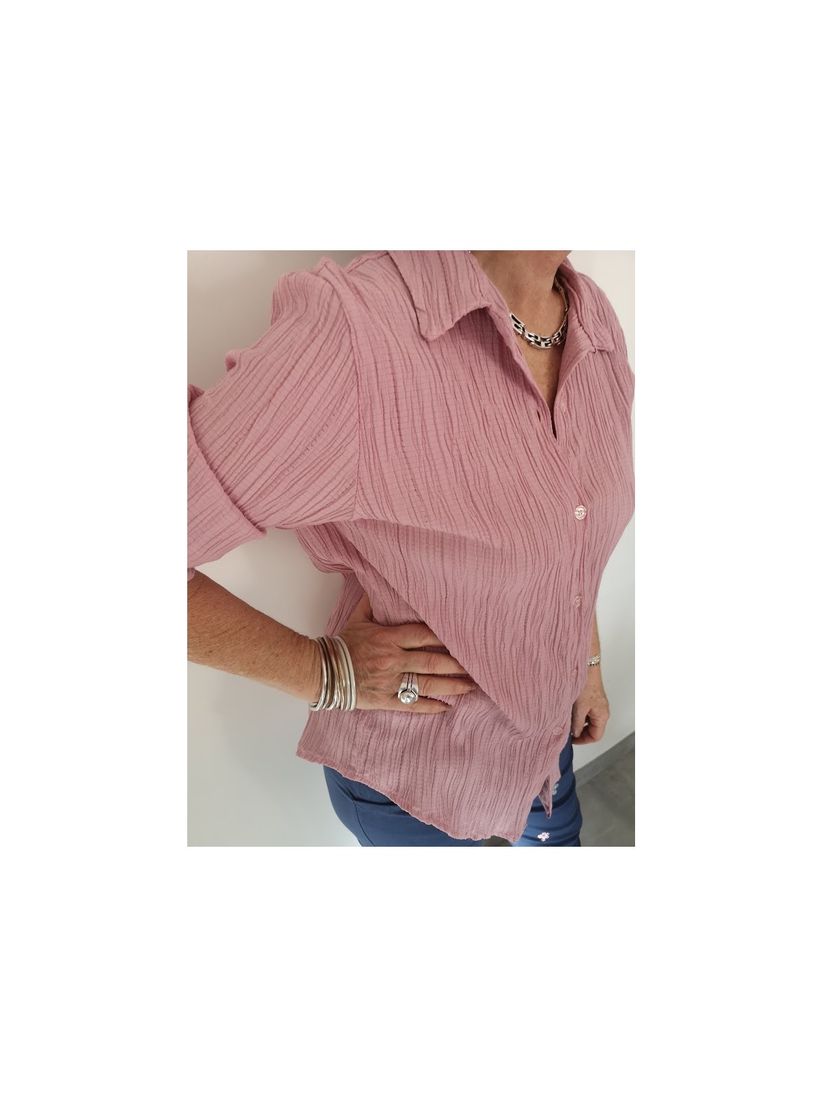 Chemise manches longues rose tissu gaufré l 3 vue col chemise l Tilleulmenthe mode boutique de prêt à porter femme en ligne
