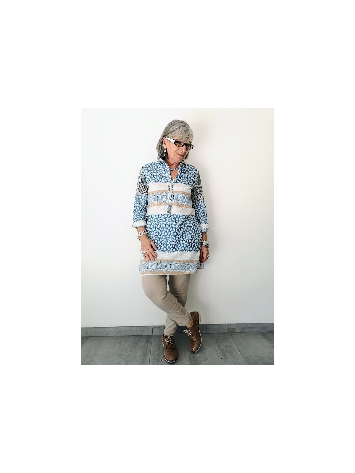 Robe tunique colorée manches longues et col chemise l 1 vue motif l Tilleulmenthe mode boutique de vêtements femme en ligne