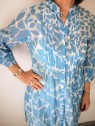 Robe col chemise bleu et blanche en coton l 4 vue boutons l Tilleulmenthe mode boutique de vêtements femme en ligne