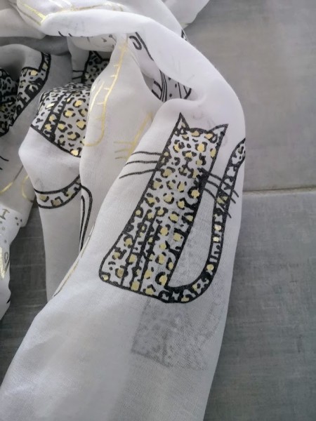 Foulard avec motifs chats l 2 vue chat l Tilleulmenthe mode boutique de vêtements femme en ligne