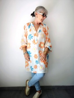 Blouse oversize à fleurs l 1 vue portée l Tilleulmenthe mode boutique de vêtements femme en ligne