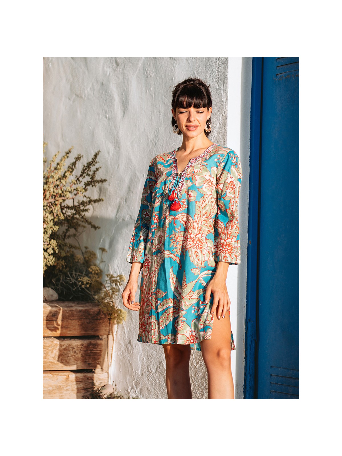 Robe tunique à fleurs avec pompon Isla Bonita 1 vue portée l Tilleulmenthe mode boutique de vêtements femme en ligne