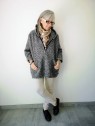 Veste avec capuche couleur gris l 2 vue fermeture zippée l Tilleulmenthe mode boutique de vêtements femme en ligne