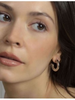Boucles d'oreilles marque Clicon l 1 vue avec modèle l Tilleulmenthe mode boutue de prêt-à-porter femme en ligne