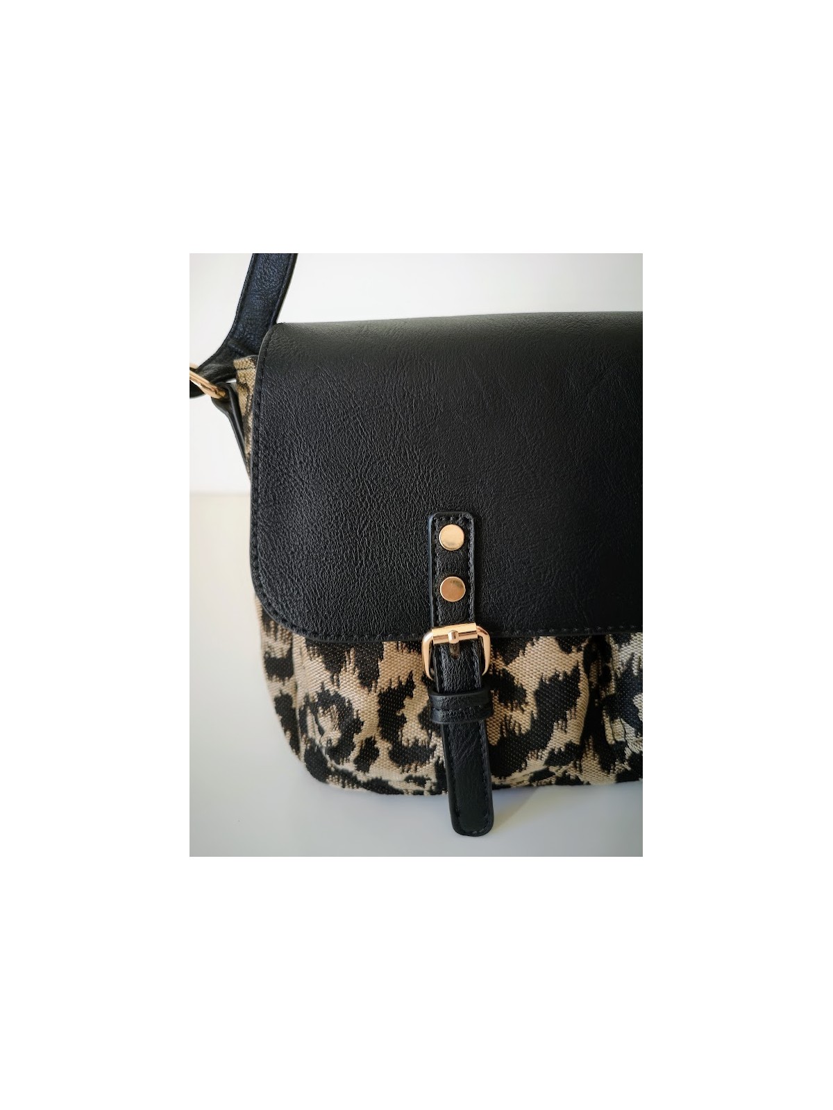 Sac pour femme avec poches et fermeture zippée l 2 vue poche l Tilleulmenthe mode boutique de vêtements femme