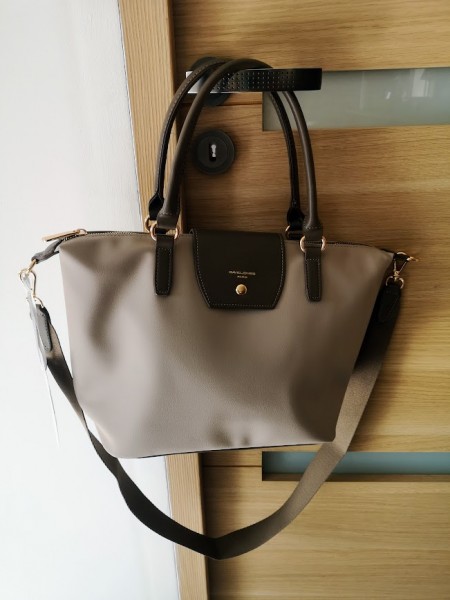 Sac à main David Jones couleur taupe l 1 vue de face l Tilleulmenthe mode boutique de vêtements femme en ligne Sac à main David Jones couleur taupe l 1 vue de face l Tilleulmenthe mode boutique de vêtements femme en ligne