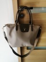 Sac à main David Jones couleur taupe l 1 vue de face l Tilleulmenthe mode boutique de vêtements femme en ligne Sac à main David Jones couleur taupe l 1 vue de face l Tilleulmenthe mode boutique de vêtements femme en ligne