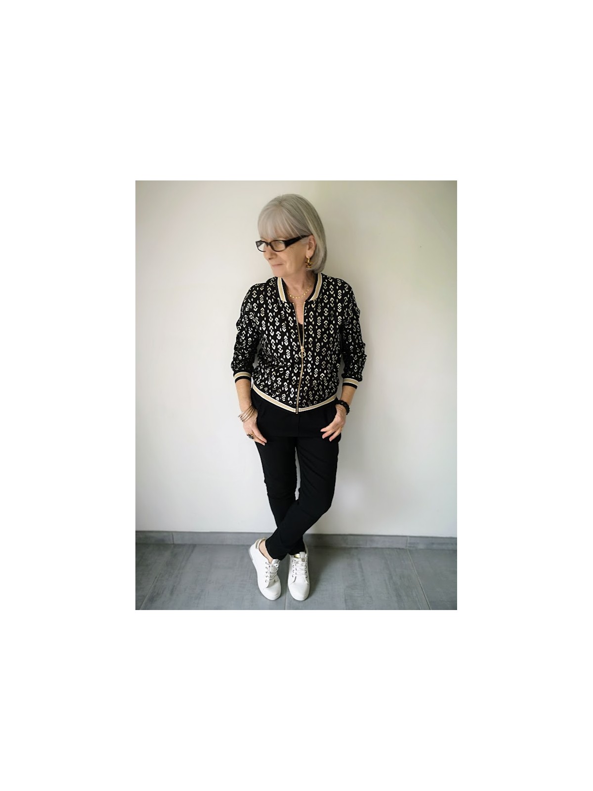 Bombers tendaance noir et doré l 4 vue couleur noire l Tilleulmenthe mode boutique de vêtements femme en ligne