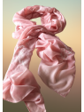 Foulard rose pastel avec motifs fleurs l 1 vue de face l Tilleulmenthe mode boutique de vêtements femme en ligne