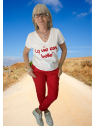 T-shirt crème avec broderies rouges "la vie est belle" l 1 vue de face l Tilleulmenthe mode boutique de vêtements femme en ligne