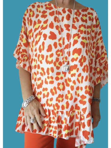 Blouse léopard avec finition volants couleur orange l 2 vue rapprochée l Tilleulmenthe mode boutique de vêtements femme en ligne