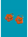 Boucles d'oreilles fleur couleur orange et doré l 2 vue rapprochée l Tilleulmenthe mode boutique de vêtements femme en ligne
