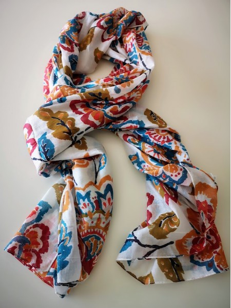 Foulard fleuris 100% Coton l 1 vue de face l Tilleulmenthe mode boutique de vêtements femme en ligne