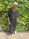 Rob elongue en velours avec sequins l 2 vue portée l Tilleulmenthe mode boutique de vêtements femme en ligne Rob elongue en velours avec sequins l 2 vue portée l Tilleulmenthe mode boutique de vêtements femme en ligne