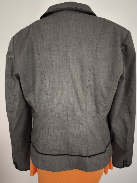 Veste grise manches longues à boutons l 2 vue de dos l Tilleulmenthe mode boutique de vêtements femme en ligne