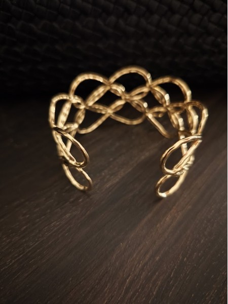 Bracelet manchette doré ajustable l 3 vue de dos l Tilleulmenthe mode boutique de vêtements femme en ligne