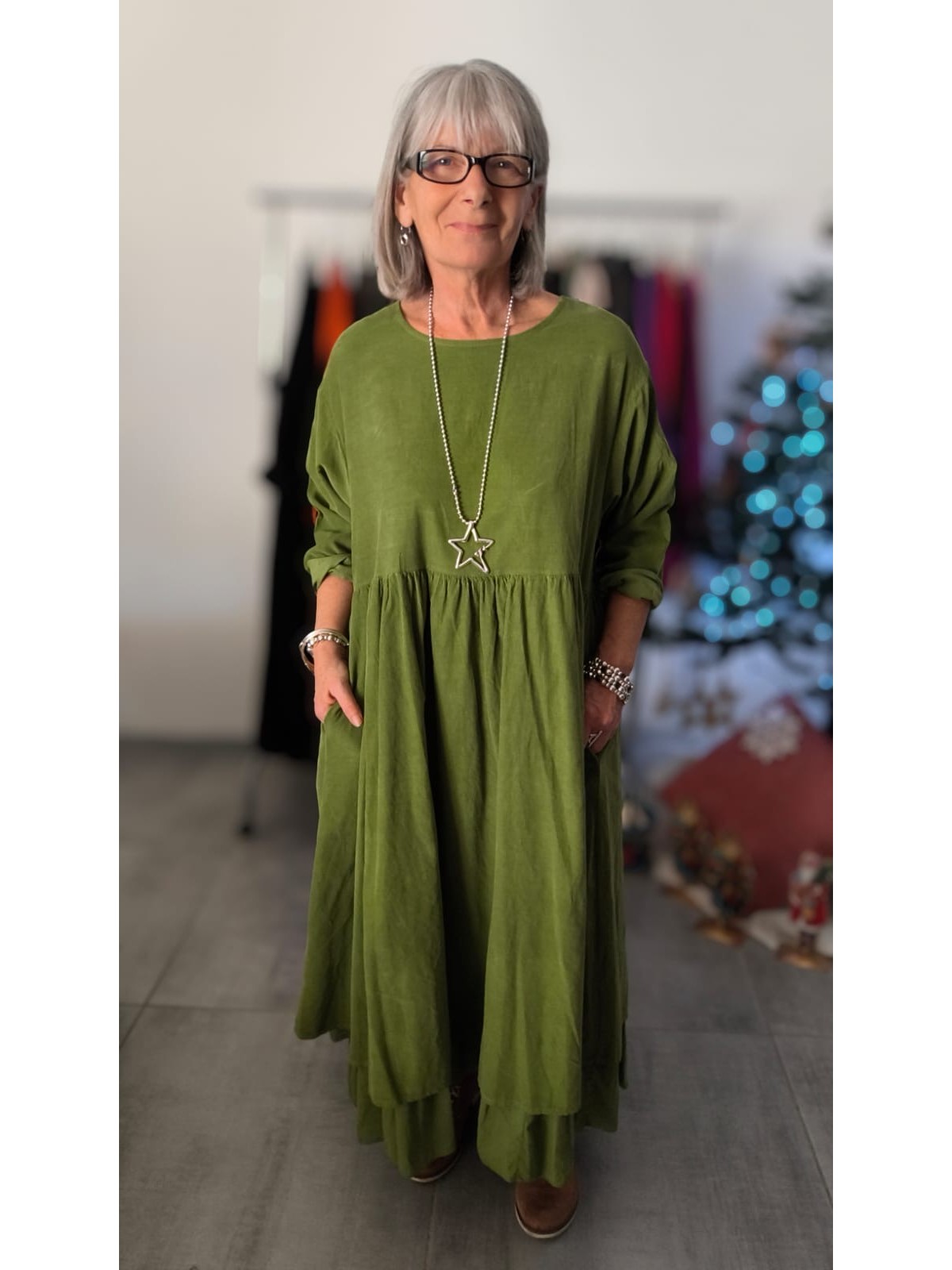 Robe longue couleur verte l 1 vue de face l Tilleulmenthe mode boutique de vêtements femme en ligne