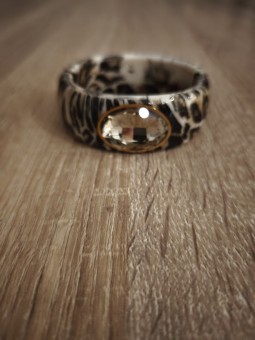 Bracelet fantaisie imprimé léopard l 1 vue de face l Tilleulmethe mode boutique de vêtements femme en ligne