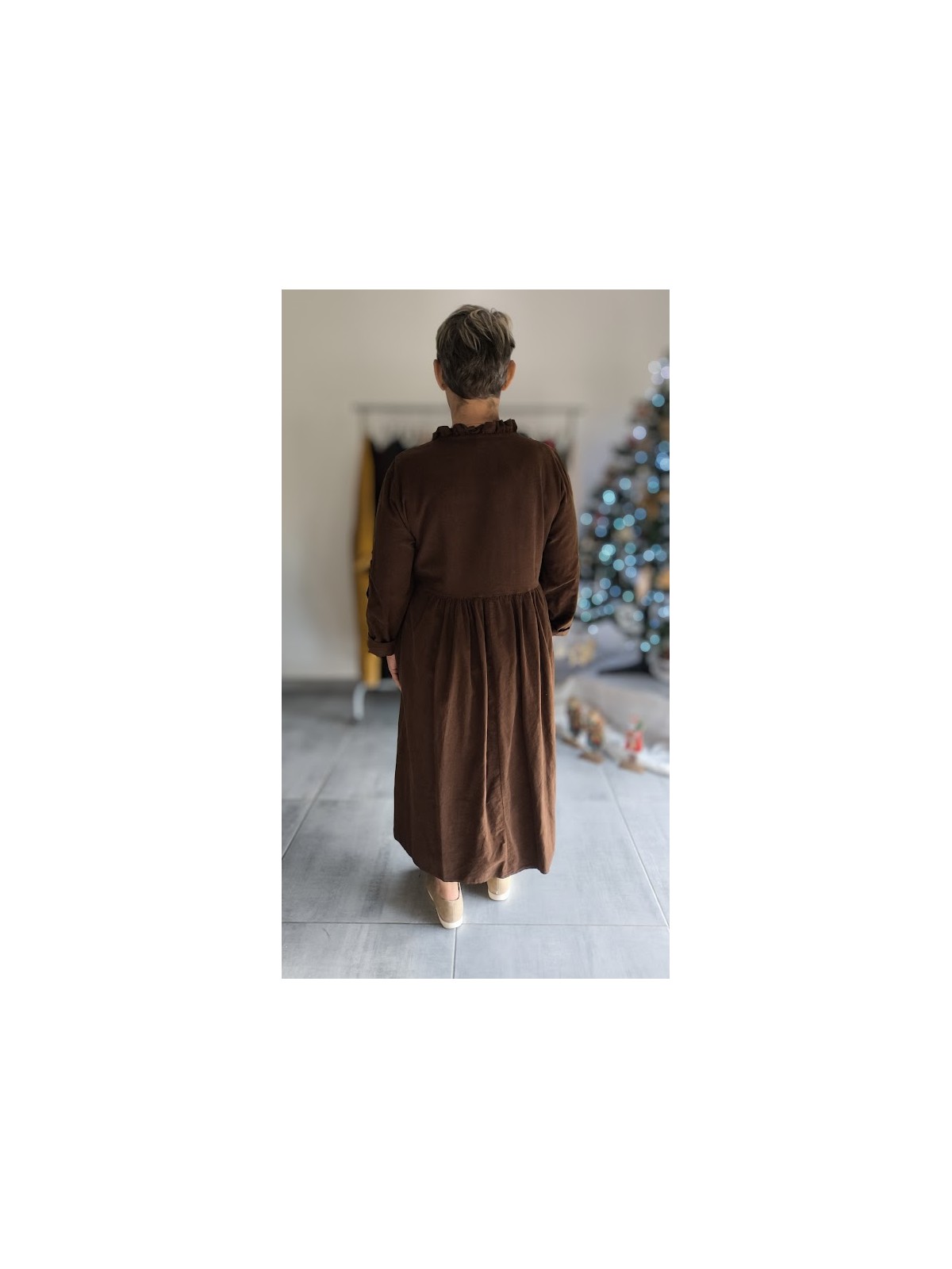 Robe longue manches longues en Coton l 2 vue couleur marron l Tilleulmenthe mode boutique de vêtements femme en ligne
