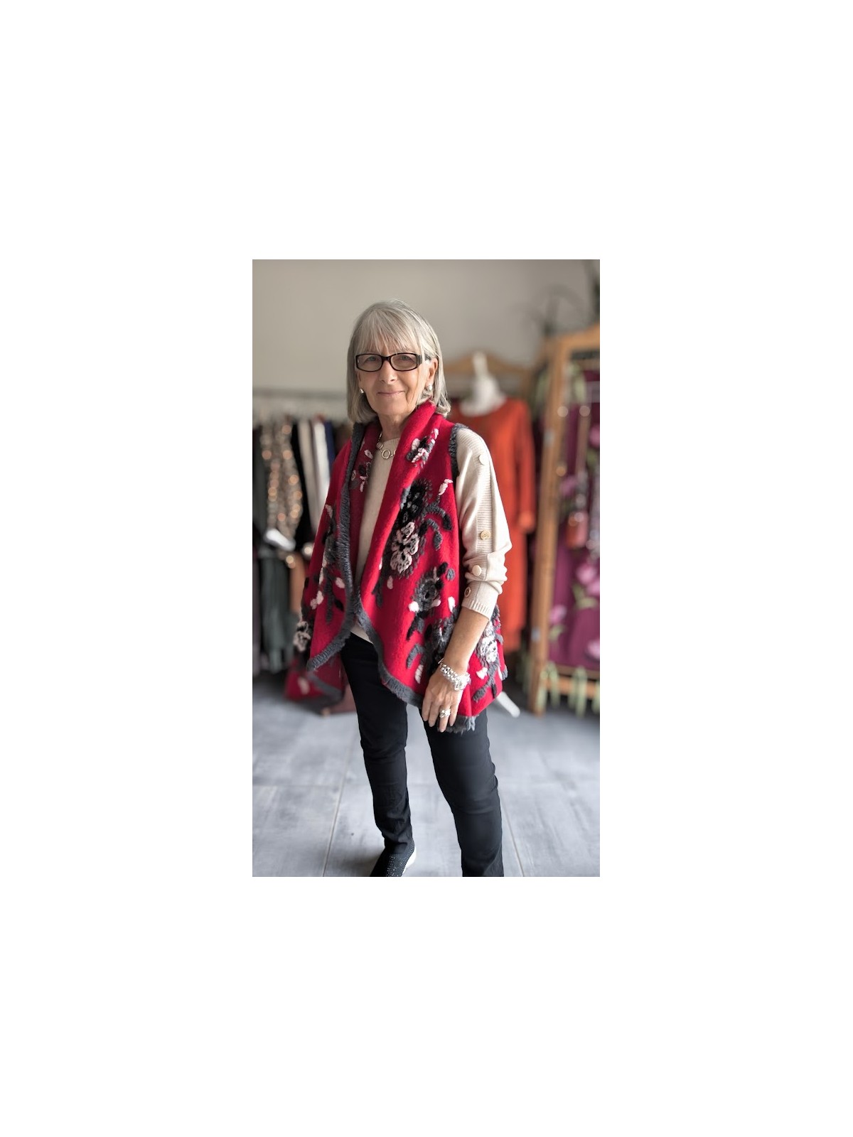 Veste rouge en laine bouillie l 4 vue couleur rouge l Tilleulmenthe mode boutique de vêtements femme en ligne